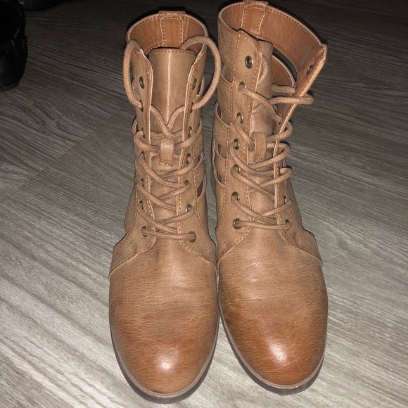 Boots - Picture 1 of 8